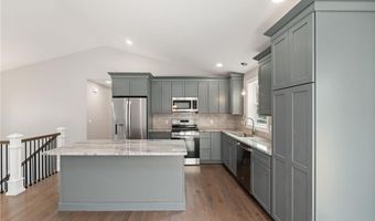 10 Sherwood Ave, North Providence, RI 02911
