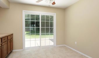 30 Oxford Ln, Aberdeen, NJ 07747