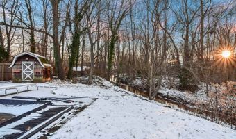 566 Morley Ct, Belford, NJ 07718