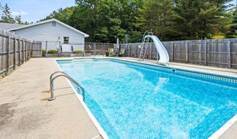 224 Sunderland Dr, Auburn, ME 04210