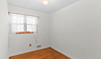 3614 CREST Dr, Annandale, VA 22003