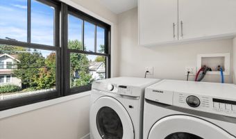 415 N Haddow Ave, Arlington Heights, IL 60004