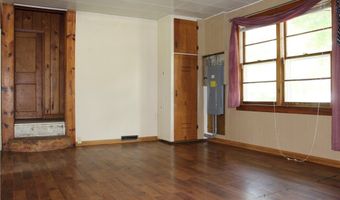 2842 Fairview Dr, Ashtabula, OH 44004