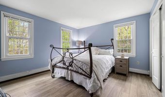 13 Birchwood Cir, Bedford, NH 03110