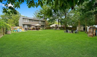 64 Woodland Rd, Bayville, NJ 08721