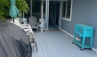 36 Burnham St, Charlestown, RI 02813