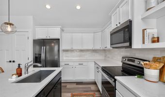 3624 NE Winding Trail Dr, Ankeny, IA 50021