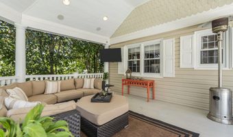 14 Bunker Hill Dr, Middletown, NJ 07748