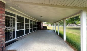 701 Gloria St, Adel, GA 31620