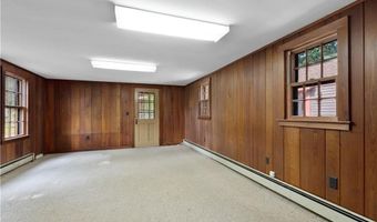 130 E Main St, Clinton, CT 06413