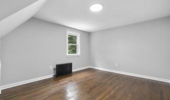 17 Brookdale Ave, Bloomfield, CT 06002