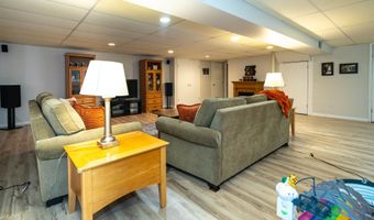 129 Dumbarton Hill Ct, Aberdeen, NJ 07747