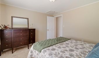 127 Highland Ave, Cumberland, RI 02864