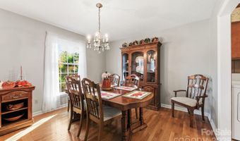 500 Old Haw Creek Rd, Asheville, NC 28805