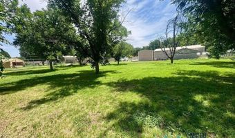 2010 Patricia Dr, Carlsbad, NM 88220