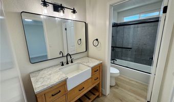 1605 W Bruin St, Los Angeles, CA 90047