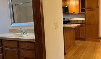 3 Buttonwood St 2, Bristol, RI 02809