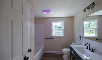 863 Minot Ave, Auburn, ME 04210