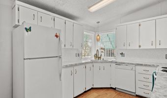 836 Hyacinth Cir, Barefoot Bay, FL 32976