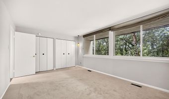 2212 S RANDOLPH St 1, Arlington, VA 22204