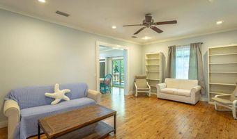106 17th St, Apalachicola, FL 32320