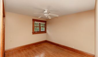 618 9th St, Ames, IA 50010