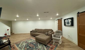 1008 S 10th Ave, Britton, SD 57430