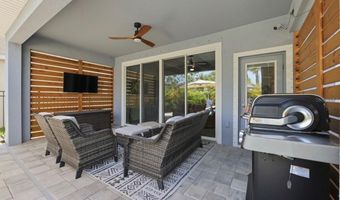 5554 SILVER SUN Dr, Apollo Beach, FL 33572