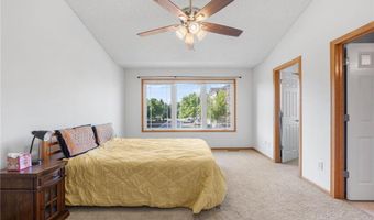 5048 Yuma Ln N, Plymouth, MN 55446