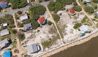 6 Kingfish St, Alligator Point, FL 32346