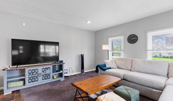 418 Ormsby St, Adrian, MI 49221