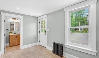 148 Center St, Ashburnham, MA 01430