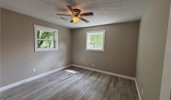 2318 N Lakeview Dr, Austin, IN 47102