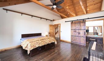 685 River Oaks Dr, Big Sandy, TN 38221