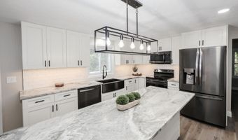 157 Hooksett Rd, Auburn, NH 03032
