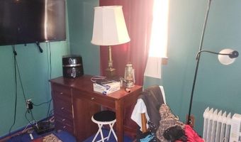 28 Lakeside Dr NW, Alloway, NJ 07461