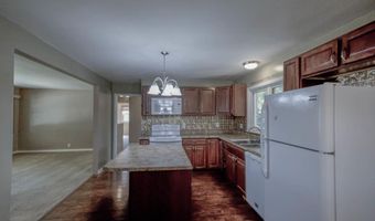 239 Greenway Rd, Arkansas City, KS 67005