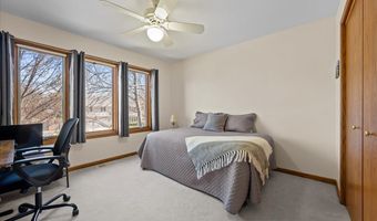 1928 N Ridge Ave, Arlington Heights, IL 60004
