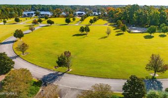 76 Club House Dr, Arapahoe, NC 28510