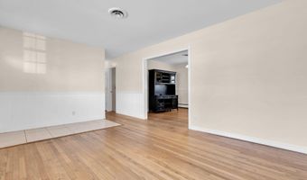 916 Beachwood Blvd, Beachwood, NJ 08722