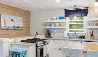 44 Highbank Ave, North Kingstown, RI 02852