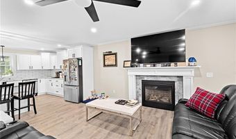 8 Big River Rd, Coventry, RI 02816