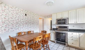 124 Longview Dr, Cranston, RI 02920