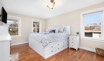 81 S Pier Rd, Narragansett, RI 02882