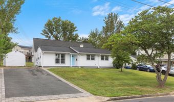 5814 LARPIN Ln, Alexandria, VA 22310