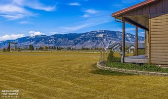 17 Patriot Dr, Cody, WY 82414