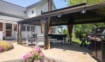 640 Orchard Dr, Bridport, VT 05734