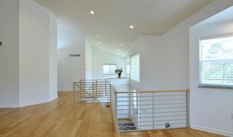 2019 Chalmers Dr, Ann Arbor, MI 48104