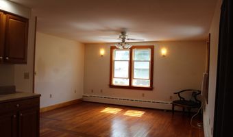 126 Chestnut St, Branford, CT 06405