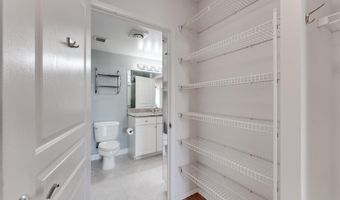 7111 WOODMONT Ave 608, Bethesda, MD 20815